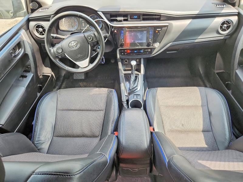 2017 TOYOTA COROLLA SE — Фото 8 из 12