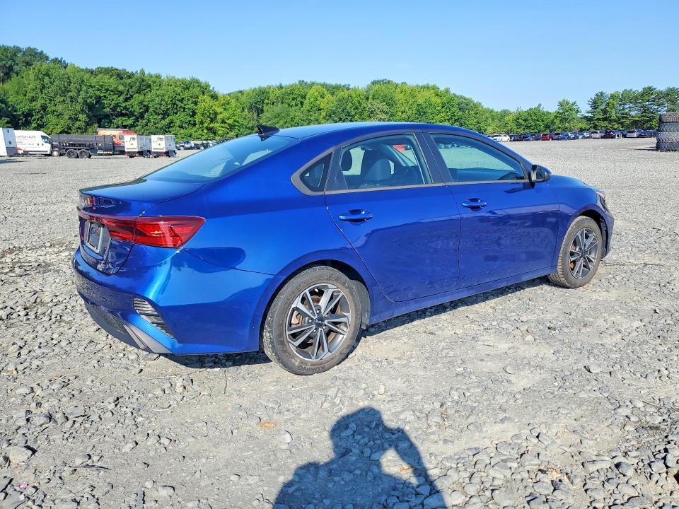2022 KIA FORTE LXS — Фото 3 из 12