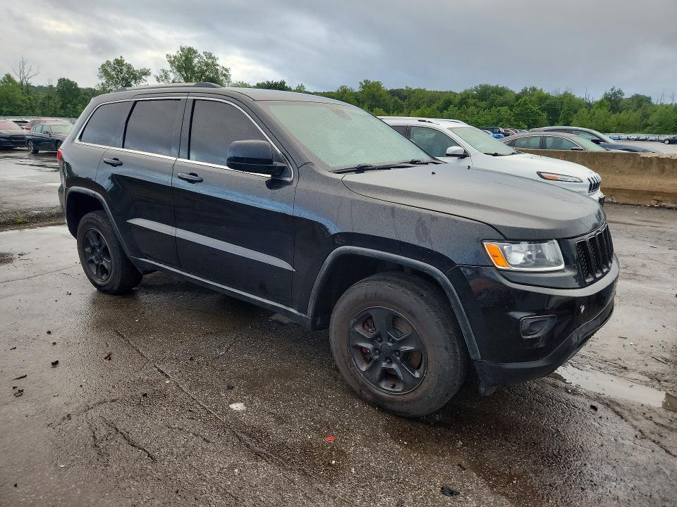 2014 JEEP GRAND CHEROKEE LAREDO — Фото 4 из 13