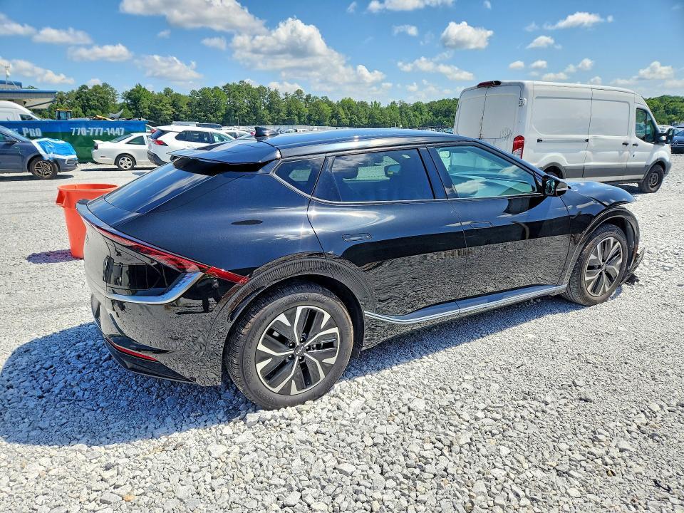 2022 KIA EV6 WIND — Фото 3 из 12