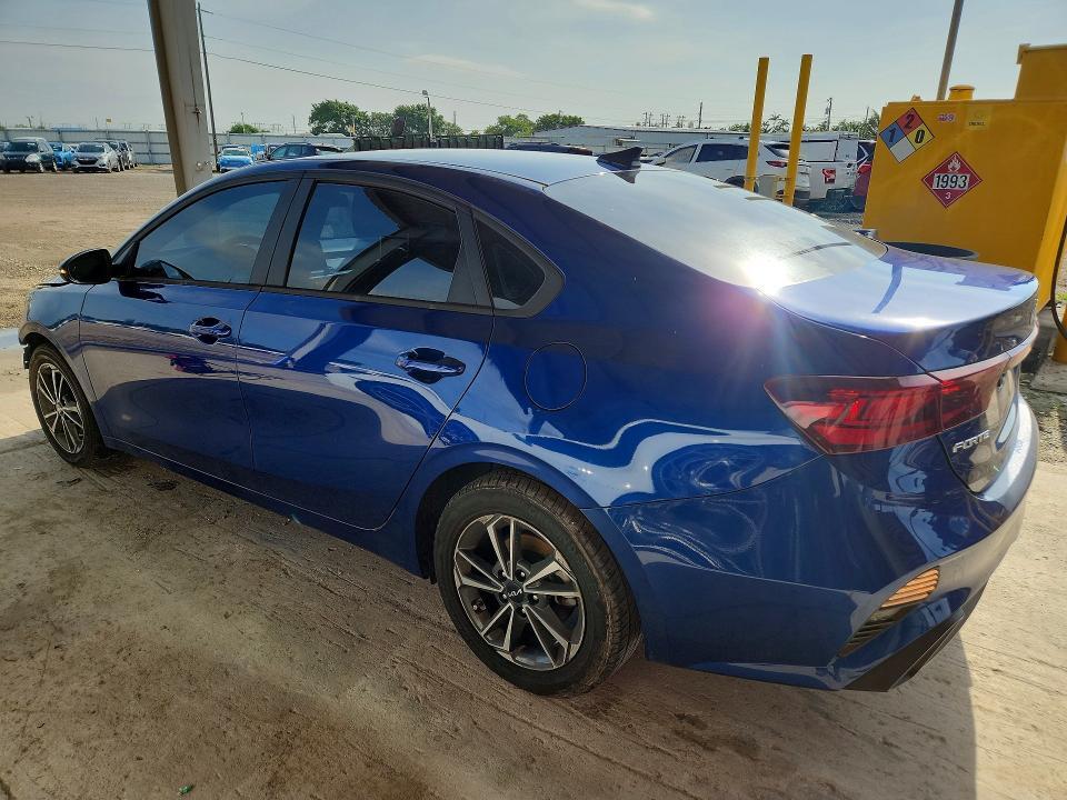 3KPF24AD7NE483532 2022 KIA FORTE photo no. 2