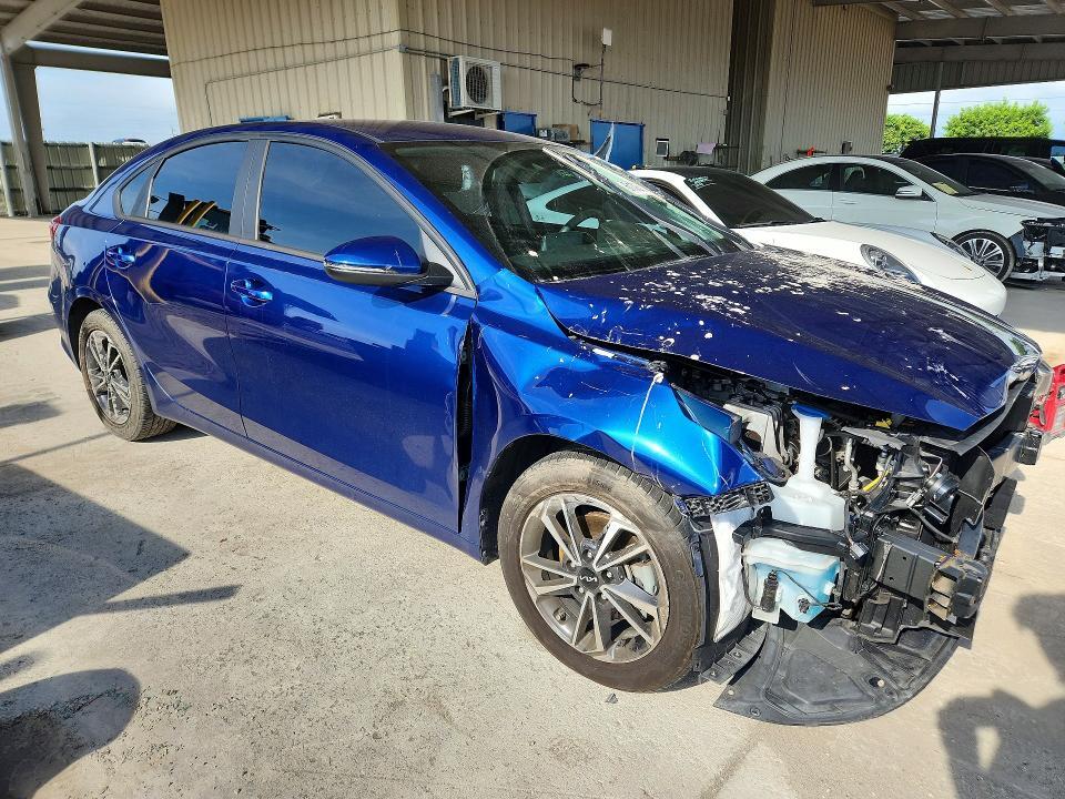 3KPF24AD7NE483532 2022 KIA FORTE photo no. 4