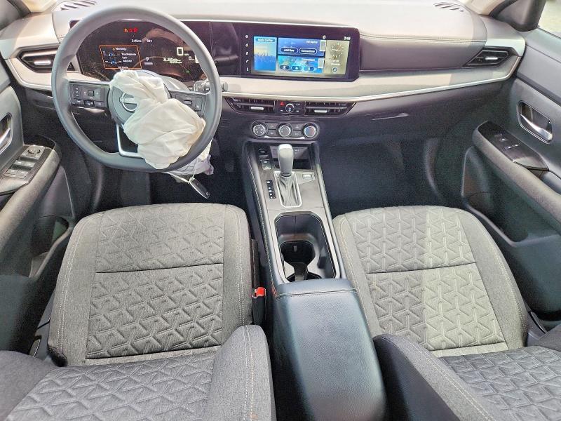 2025 NISSAN KICKS SV — Фото 8 из 13