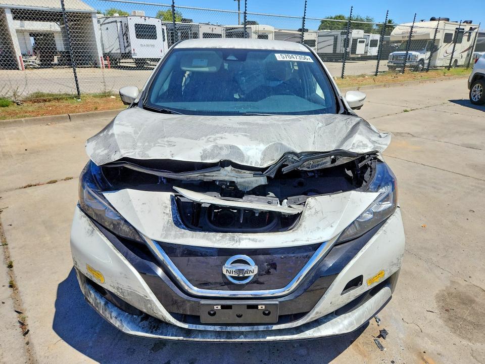2022 NISSAN LEAF — Фото 5 из 12