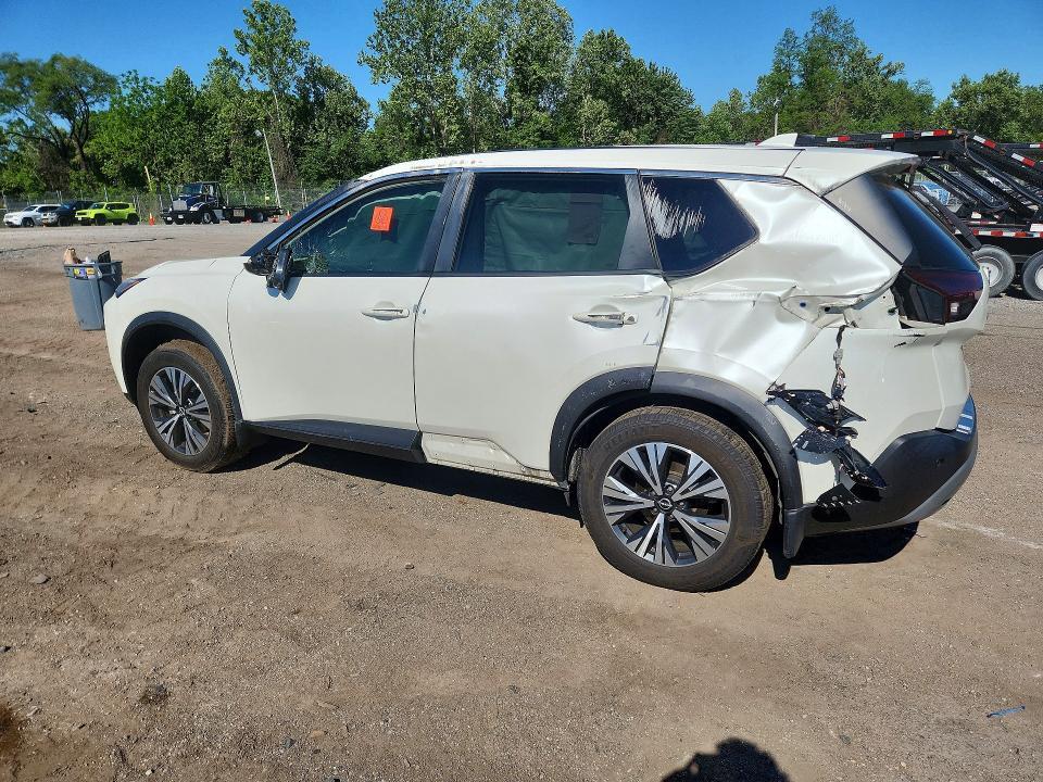 2022 NISSAN ROGUE SV — Фото 2 из 12
