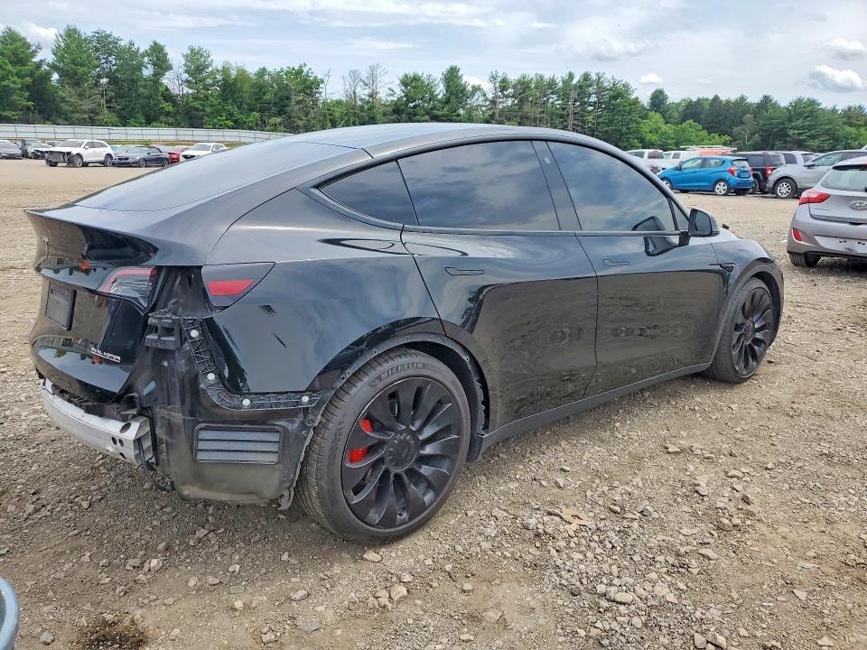 2022 TESLA MODEL Y — Фото 3 из 12
