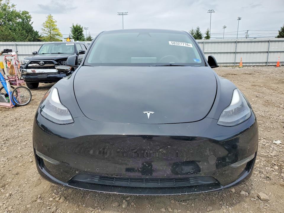 2022 TESLA MODEL Y — Фото 5 из 12