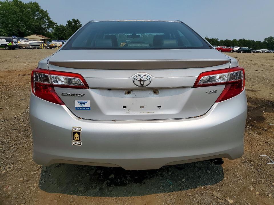 2014 TOYOTA CAMRY SE — Фото 6 из 12