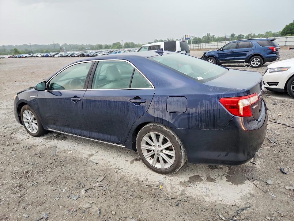 2014 TOYOTA CAMRY HYBRID XLE — Фото 2 из 12