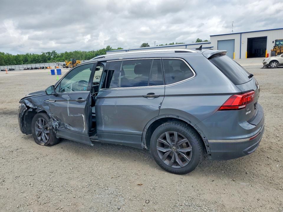 2022 VOLKSWAGEN TIGUAN SE — Фото 2 из 13