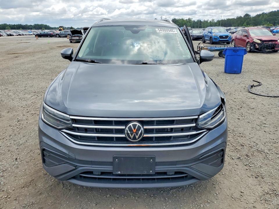 2022 VOLKSWAGEN TIGUAN SE — Фото 5 из 13