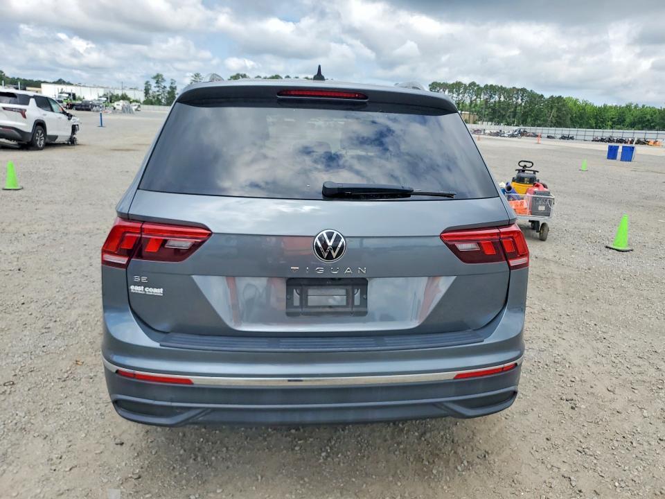 2022 VOLKSWAGEN TIGUAN SE — Фото 6 из 13
