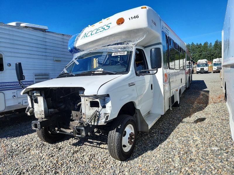 1FDFE4FS7JDC37313 2018 FORD ECONOLINE photo no. 2
