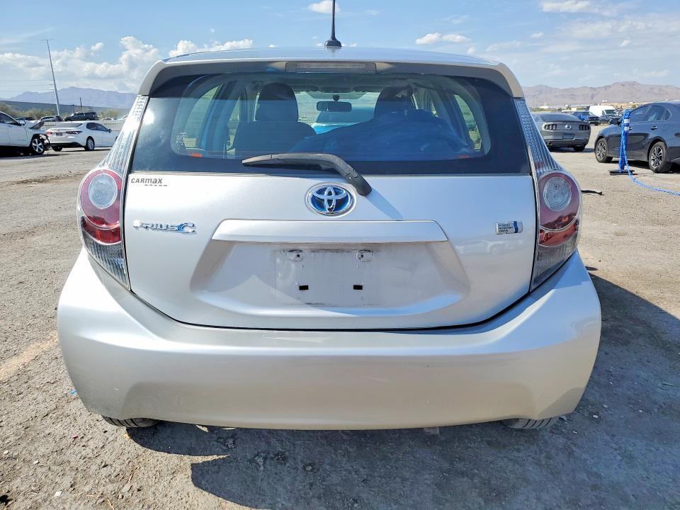 2014 TOYOTA PRIUS C THREE — Фото 6 из 13
