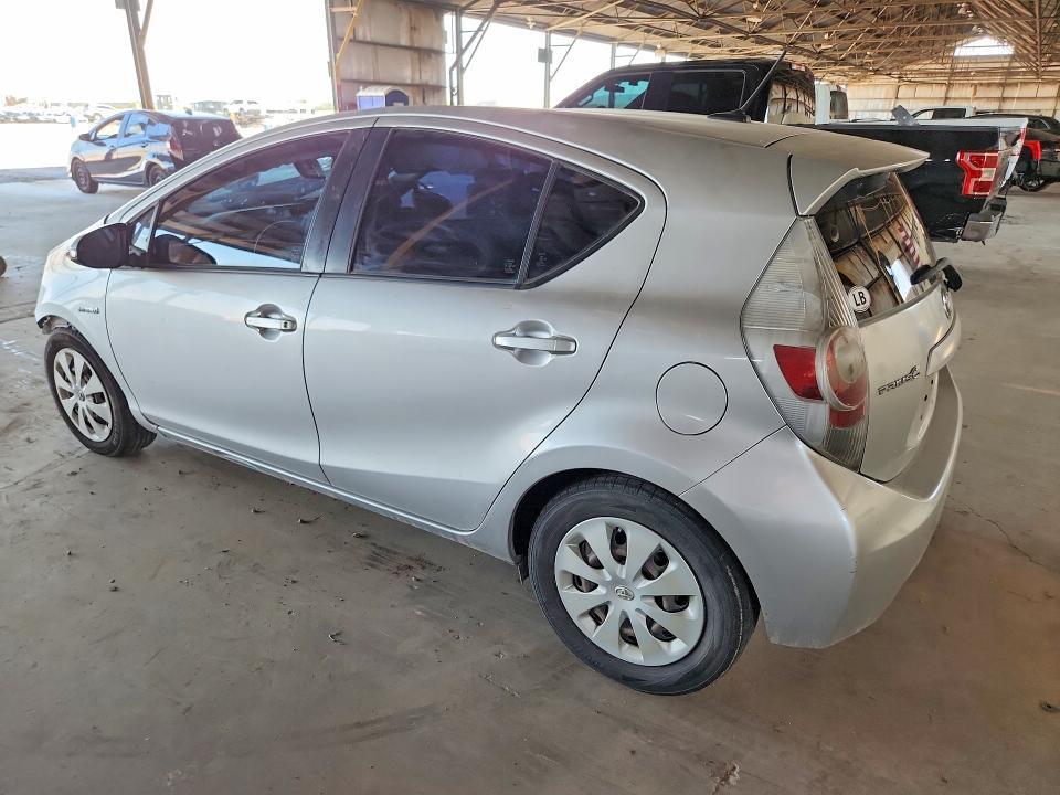 JTDKDTB3XE1558896 2014 TOYOTA PRIUS C photo no. 2