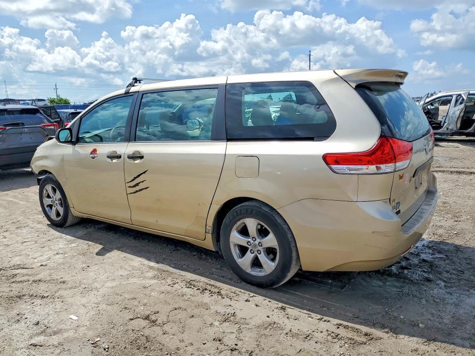 5TDZK3DCXES470225 2014 TOYOTA SIENNA photo no. 2