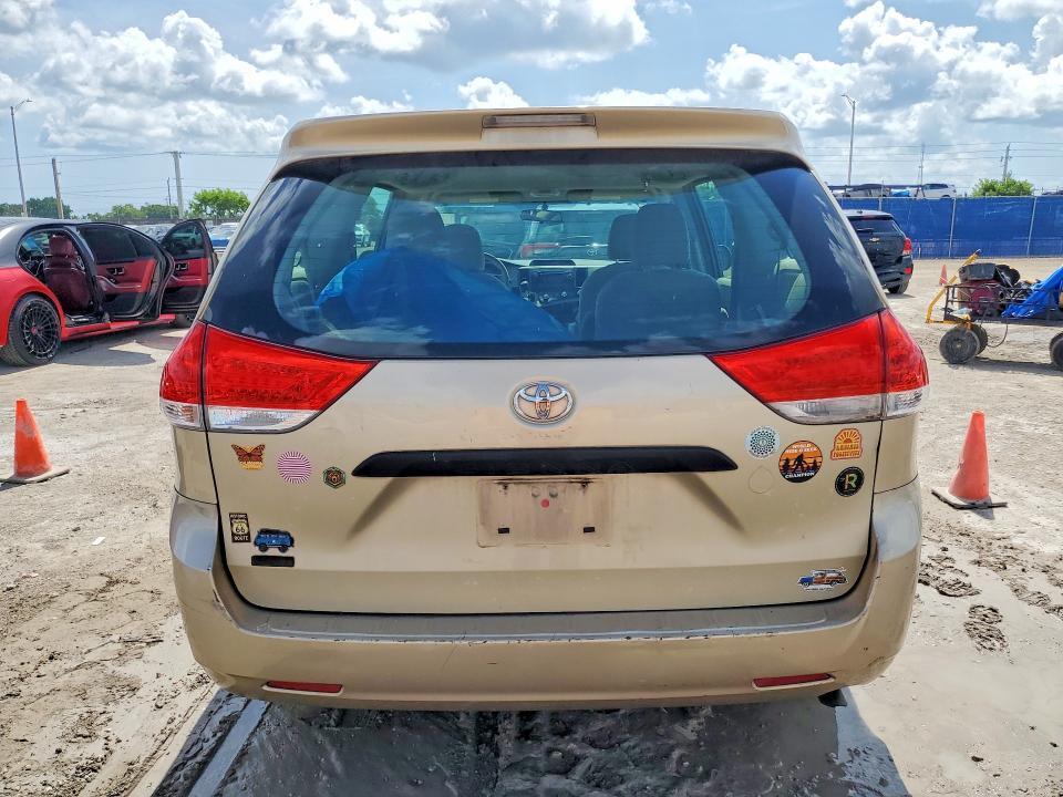 5TDZK3DCXES470225 2014 TOYOTA SIENNA photo no. 6