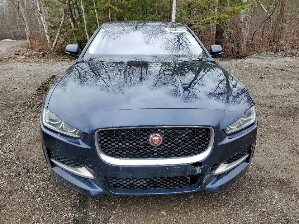 2017 JAGUAR XE PREMIUM — Фото 5 из 12