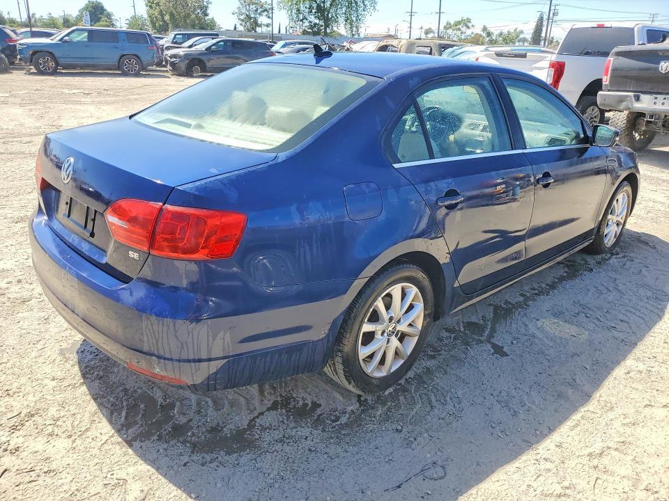2014 VOLKSWAGEN JETTA SE — Фото 3 из 12
