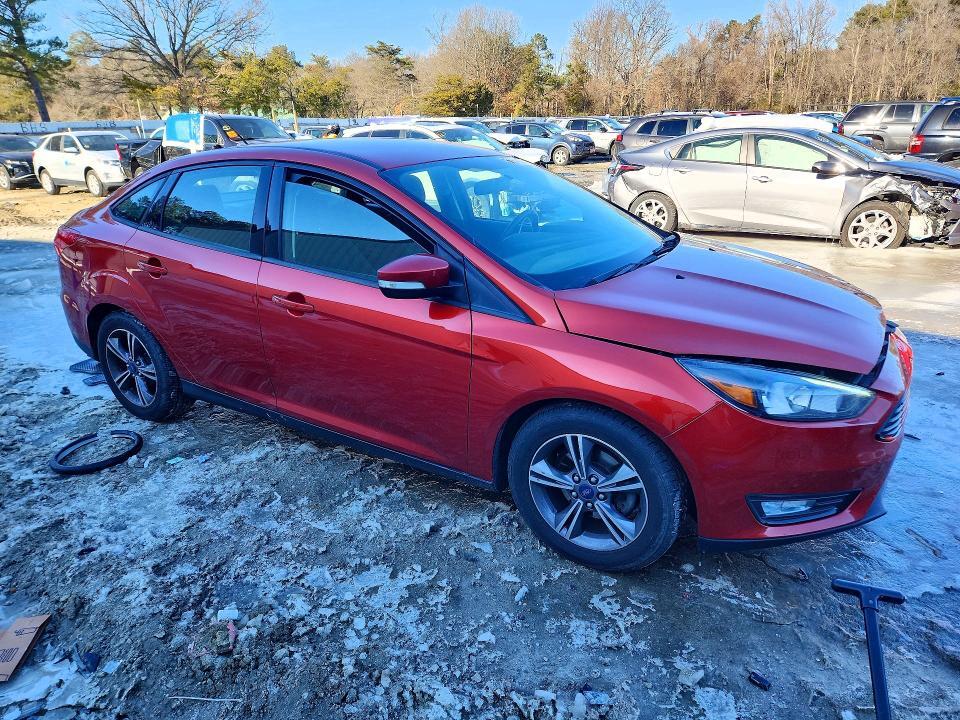 2018 FORD FOCUS SE — Фото 4 из 12