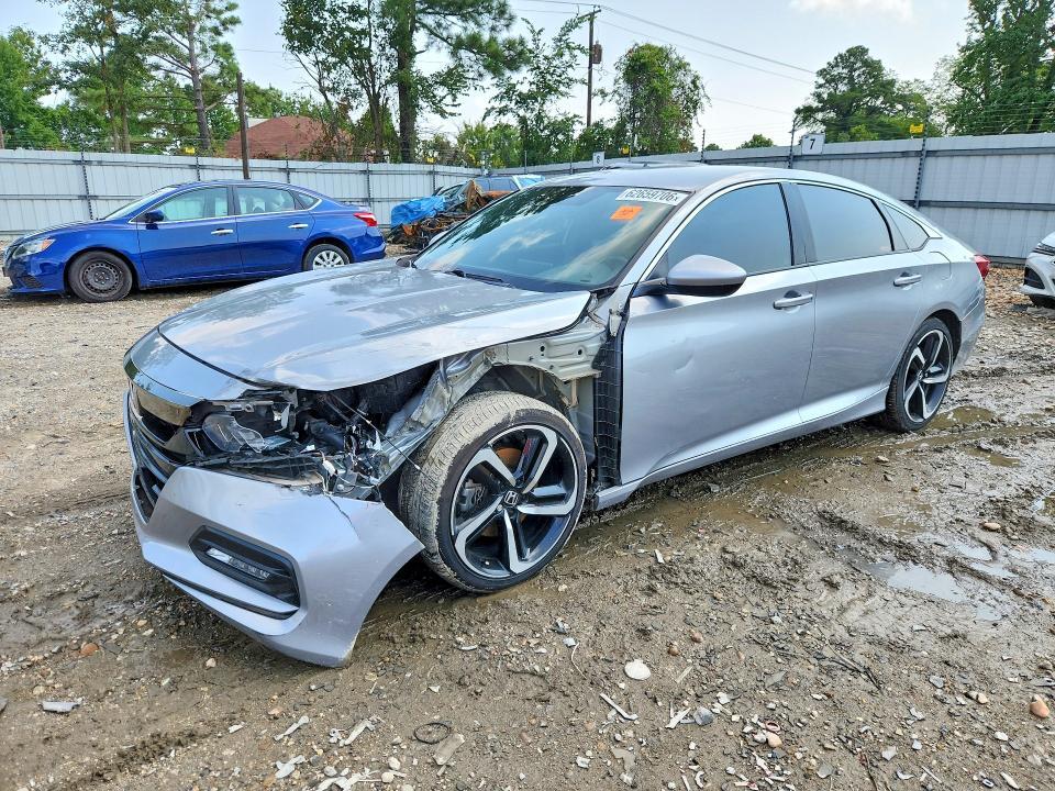 1HGCV1F30JA245013 2018 HONDA ACCORD photo no. 1
