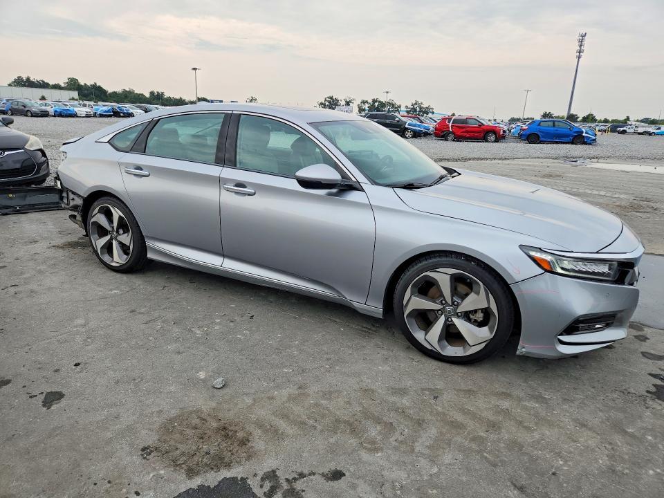 2018 HONDA ACCORD TOURING — Фото 4 из 13
