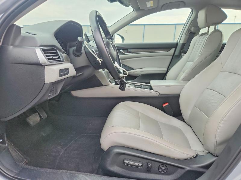 2018 HONDA ACCORD TOURING — Фото 7 из 13