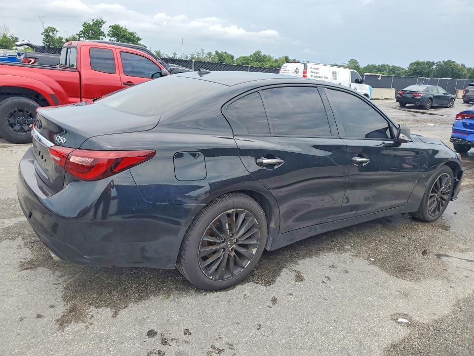 2018 INFINITI Q50 3.0T LUXE — Фото 3 из 12
