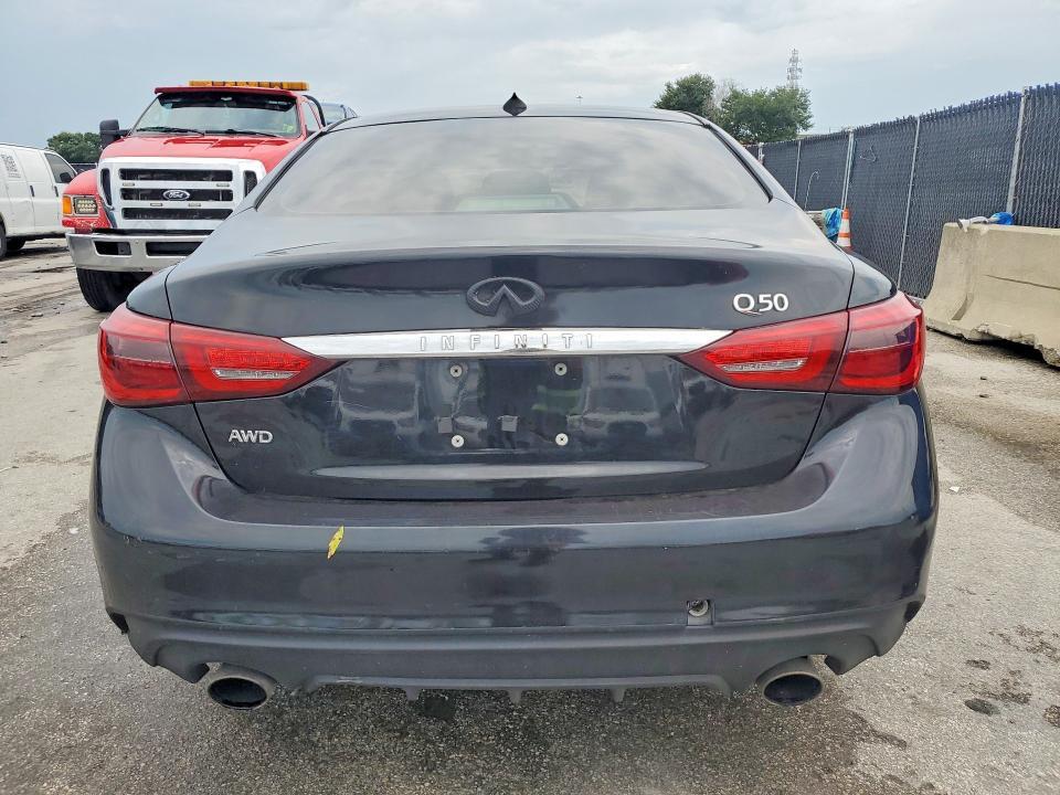 2018 INFINITI Q50 3.0T LUXE — Фото 6 из 12