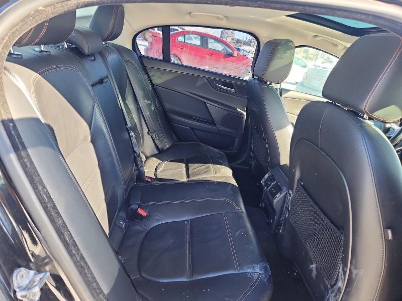 2018 JAGUAR XE PRESTIGE — Фото 10 из 12