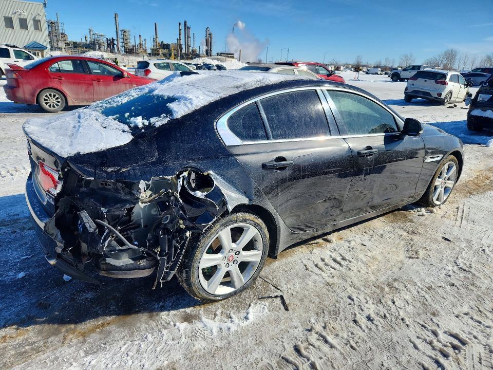 2018 JAGUAR XE PRESTIGE — Фото 3 из 12