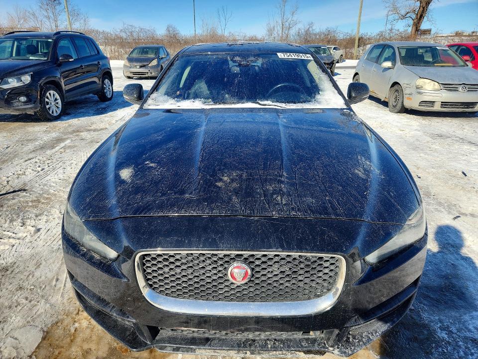 2018 JAGUAR XE PRESTIGE — Фото 5 из 12
