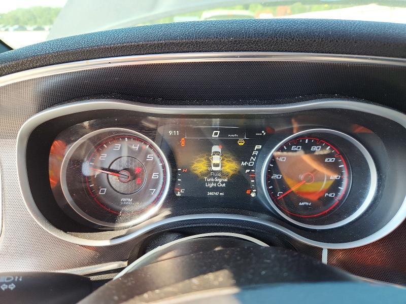 2015 DODGE CHARGER SXT — Фото 9 из 12