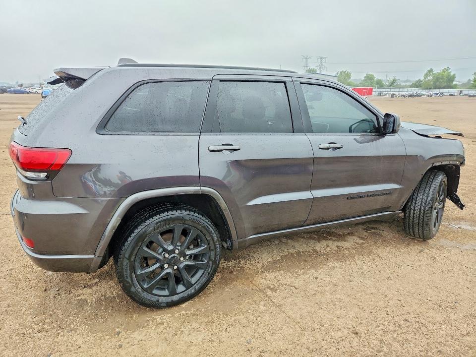 1C4RJFAG9JC491672 2018 JEEP GRAND CHEROKEE photo no. 3