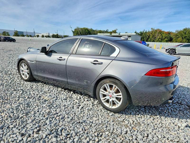 2017 JAGUAR XE PREMIUM — Фото 2 из 12