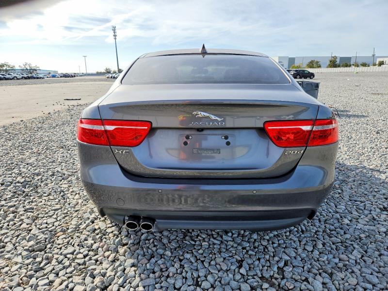 2017 JAGUAR XE PREMIUM — Фото 6 из 12