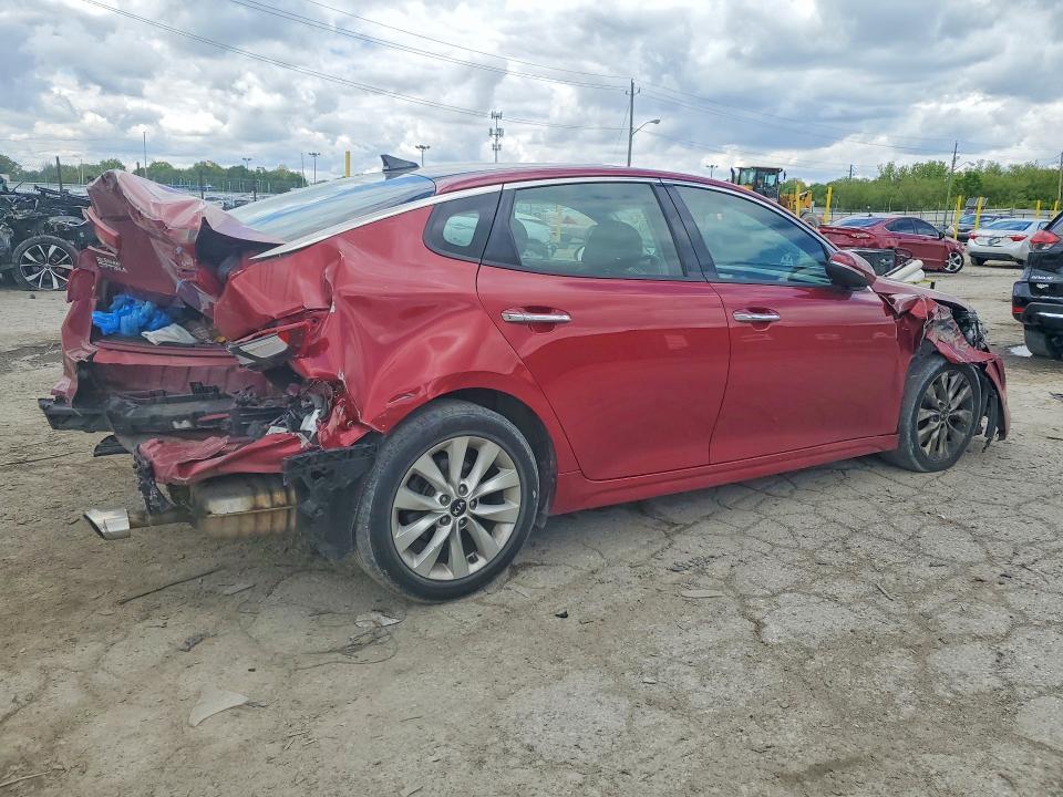 5XXGT4L35JG237053 2018 KIA OPTIMA photo no. 3