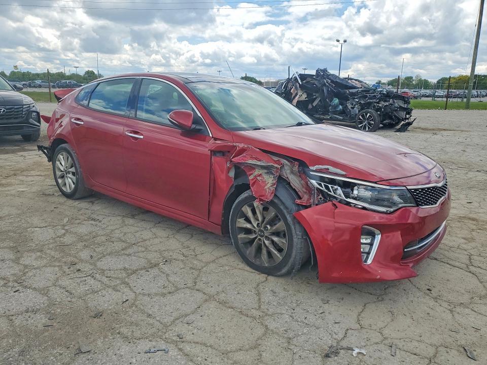 5XXGT4L35JG237053 2018 KIA OPTIMA photo no. 4