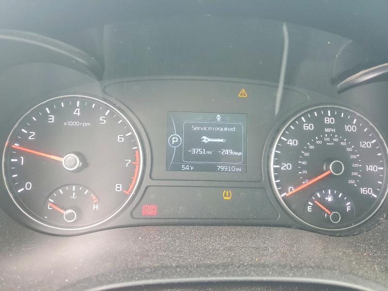 5XXGT4L35JG237053 2018 KIA OPTIMA photo no. 9