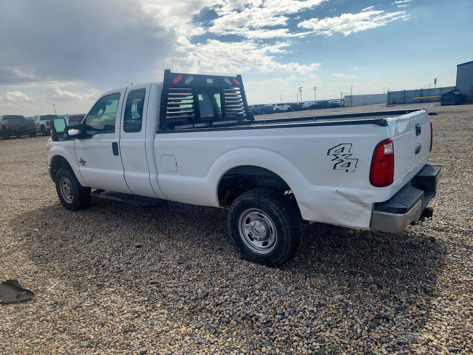 1FT7X2BT2FEA59530 2015 FORD F250 photo no. 2