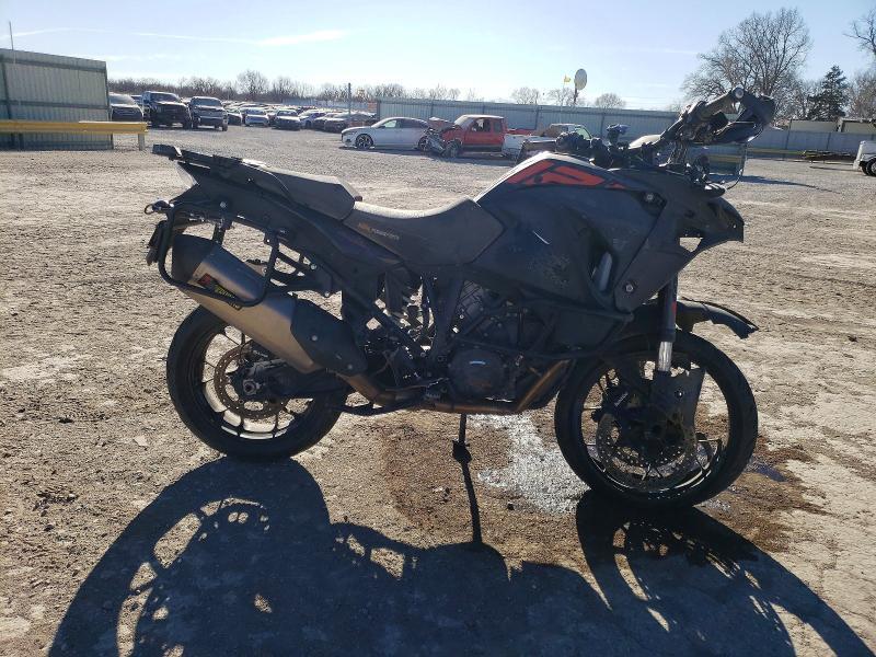 2018 KTM 1290 VBKV79404JM987131