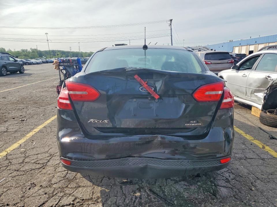 2015 FORD FOCUS SE — Фото 6 из 12