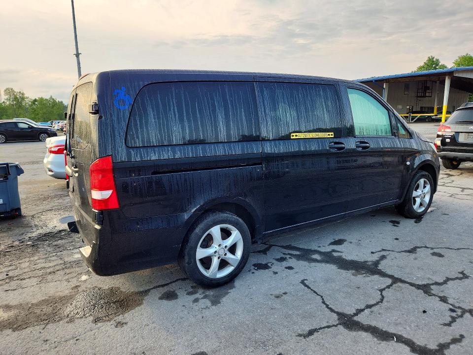 2018 MERCEDES-BENZ METRIS — Фото 3 из 13