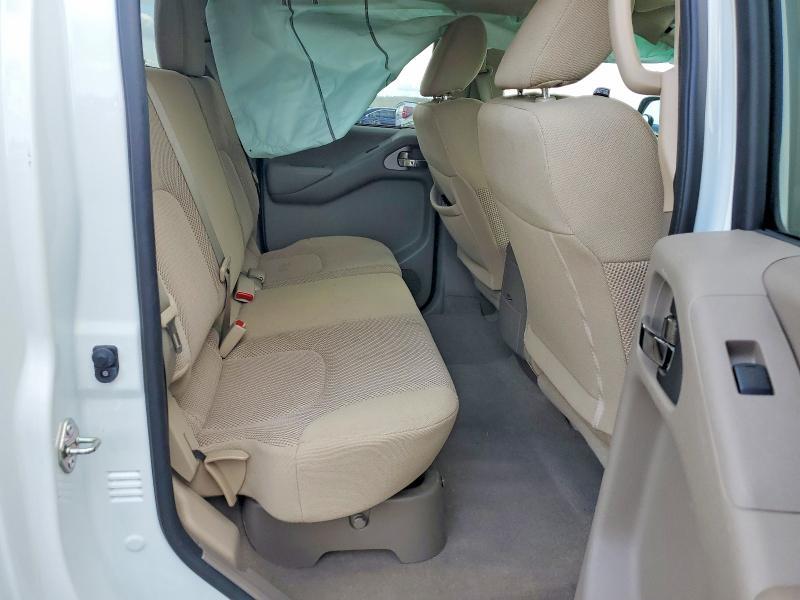 2018 NISSAN FRONTIER SV — Фото 10 из 12