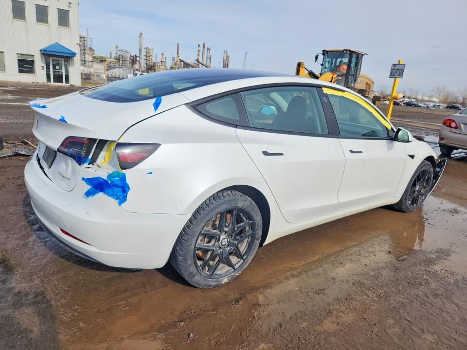 2023 TESLA MODEL 3 — Фото 3 из 12