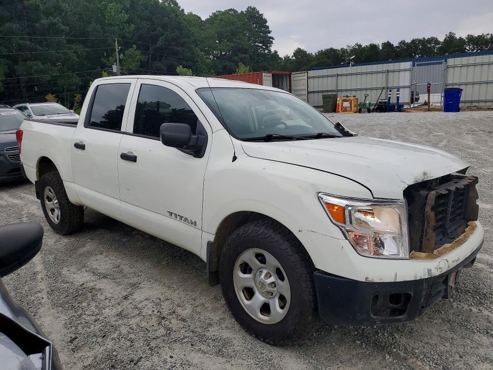 2018 NISSAN TITAN S — Фото 4 из 12