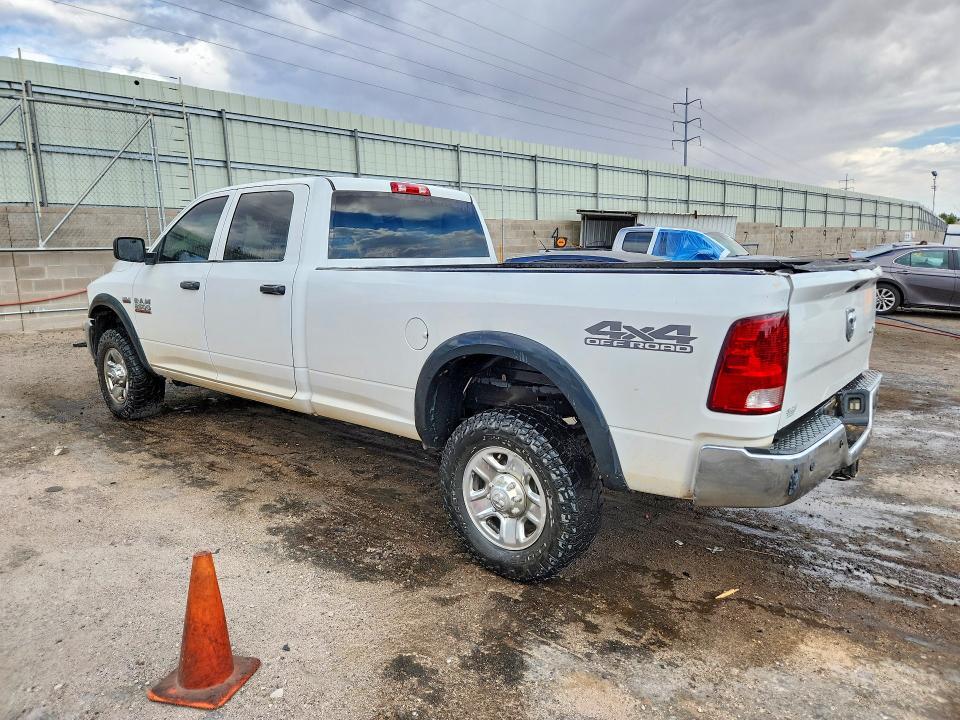 3C6UR5HJ1JG381671 2018 RAM 2500 photo no. 2