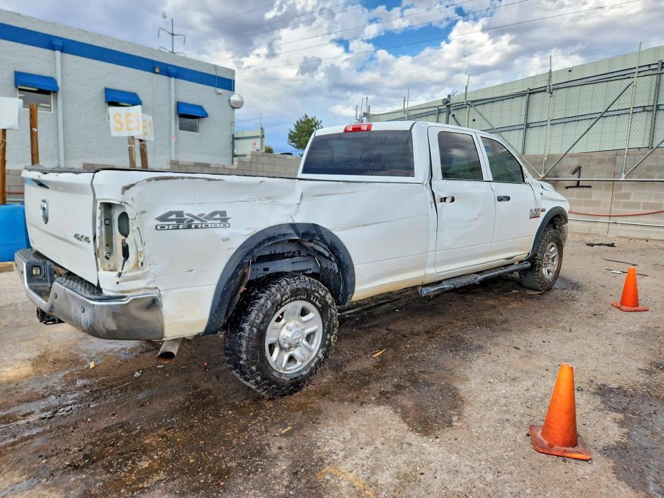 3C6UR5HJ1JG381671 2018 RAM 2500 photo no. 3