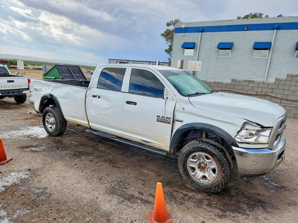 3C6UR5HJ1JG381671 2018 RAM 2500 photo no. 4