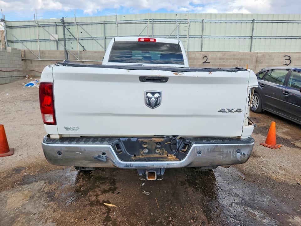3C6UR5HJ1JG381671 2018 RAM 2500 photo no. 6